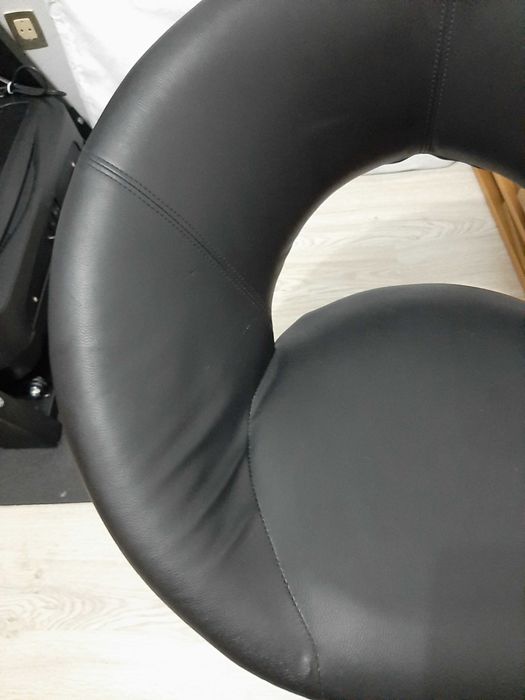 Banco giratório preto