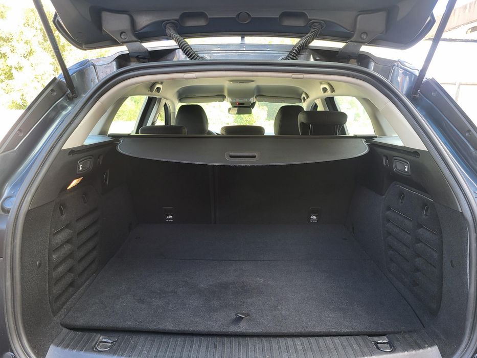 Renault Megane E-tech Plug - in hybrid 12/2021