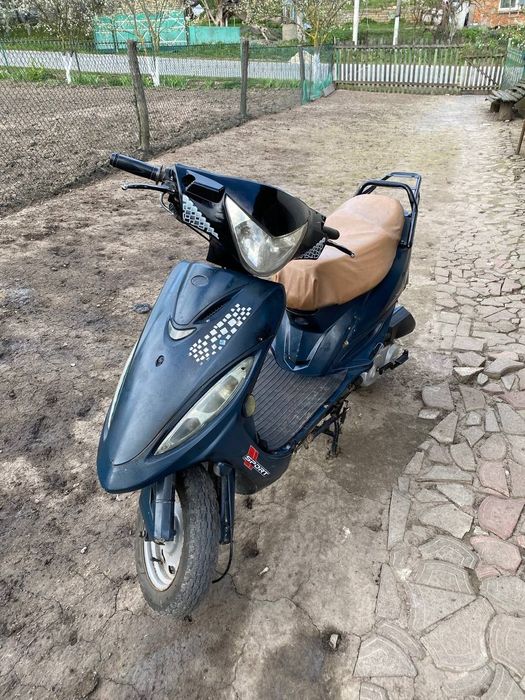 Продам скутер 80 кубів