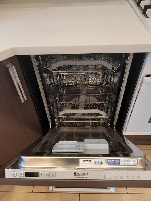 Продам 3к квартиру на Сергія Слісаренка