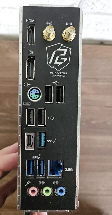 Материнка Asrock b760m PG Riptide