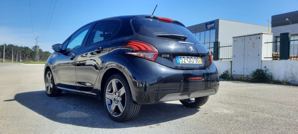 Peugeot 208 1.6 hdi
