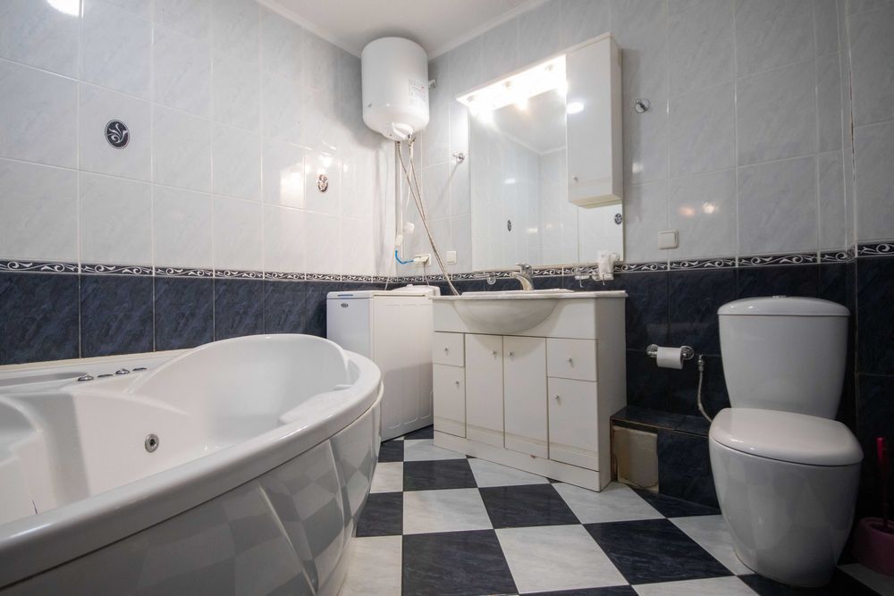 Посуточная аренда 2-комнатной квартиры м. Майдан Независимости.