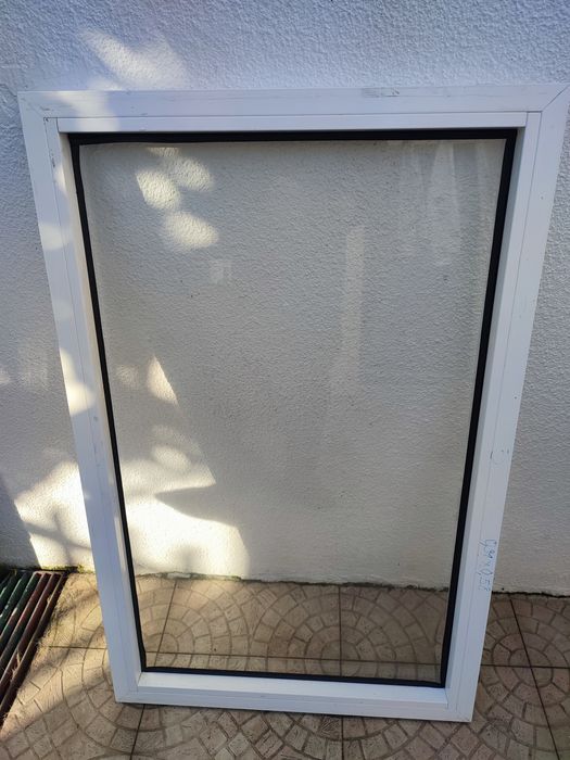 Janela de alumínio lacado branco fixa