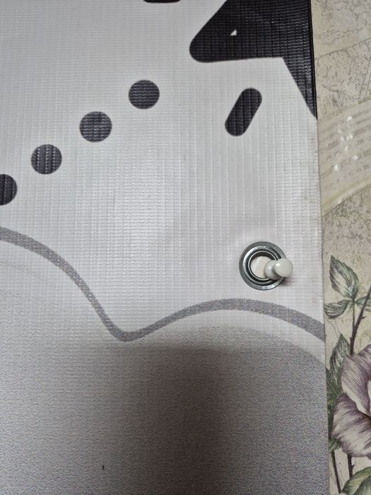 Продам банер розмір 200см*195см. Йде в великому тубусі.