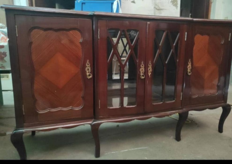 2 armários  cada com 1.80m