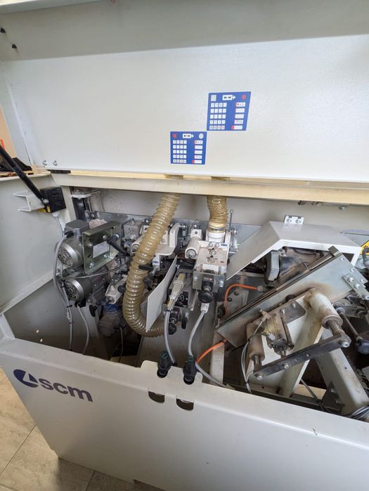 Okleiniarka SCM K100 wstępne frezowanie
