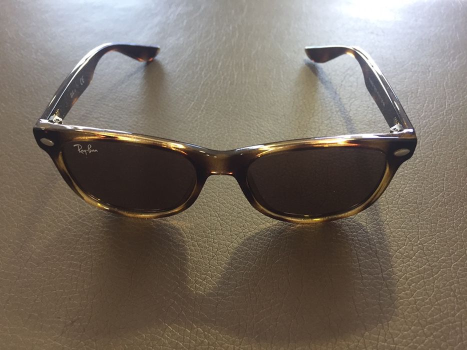 Oculos de sol em excelente estado, qualidade