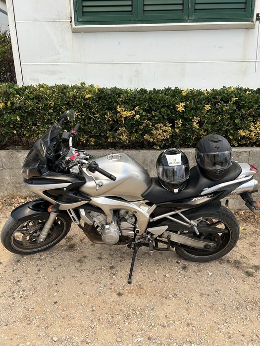 Yamaha Fazer em excelente estado, garagem