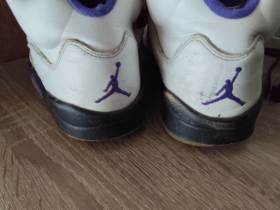 Nike Air Jordan 5 Retro у кольоровій гамі "Dark Concord".