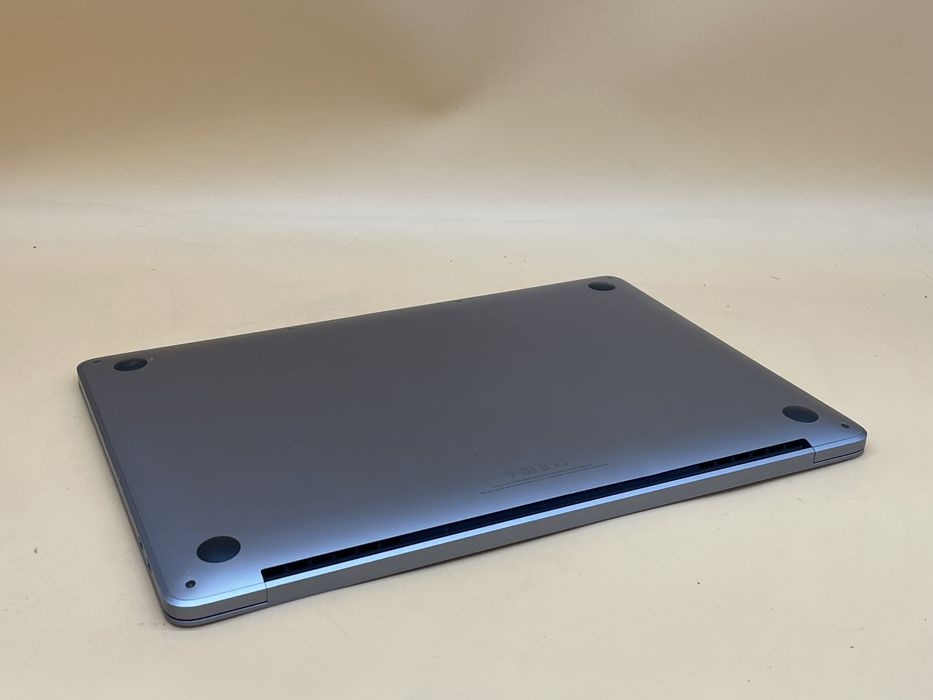 Macbook pro 2022 m2 512gb