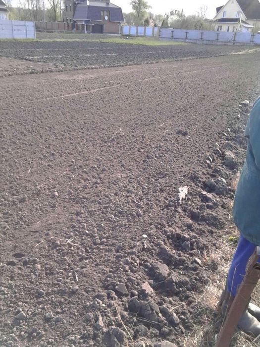 Продам участкі під забудову.