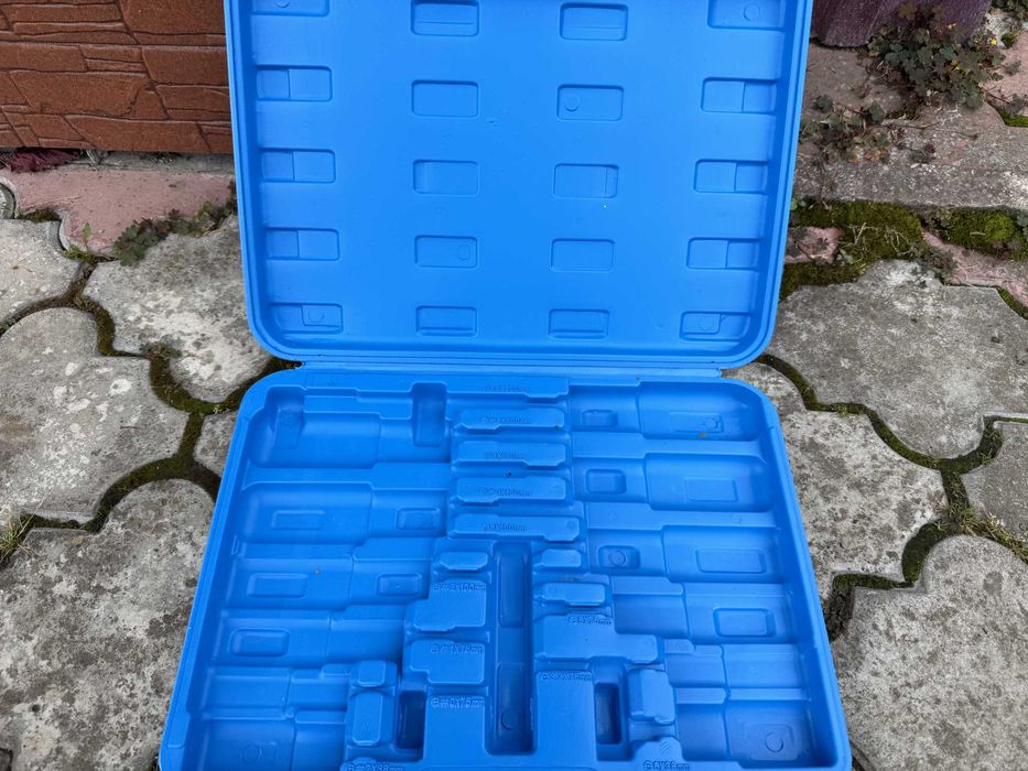 Кейс від набору з викрутками 12 шт.