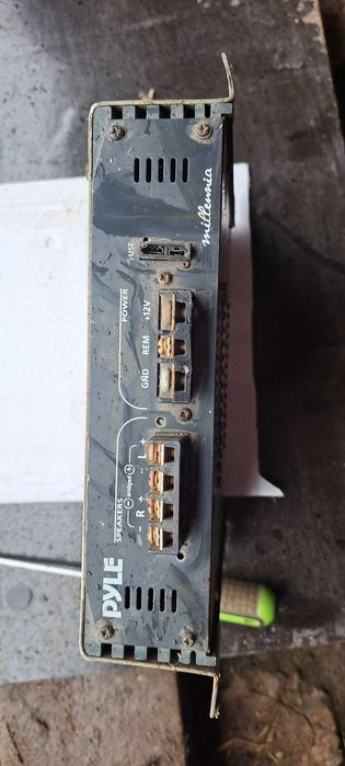 Підсилювач звуку для авто 300W