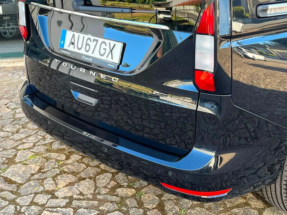Ford Tourneo Connect Grand 2.0 TDCi Titanium