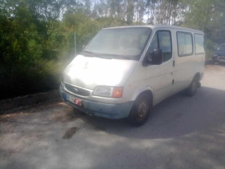 Ford Transit 2.5 9 lugares
