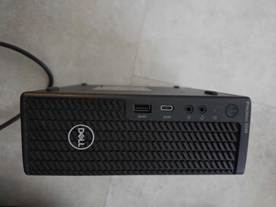 Dell Precision 3240 i7-10700/32GB/512/Win10P NVIDIA Quadro RTX3000 plus Intel UHD Graphics 630