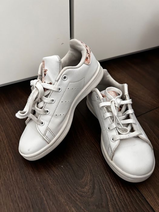 Tenis adidas menina