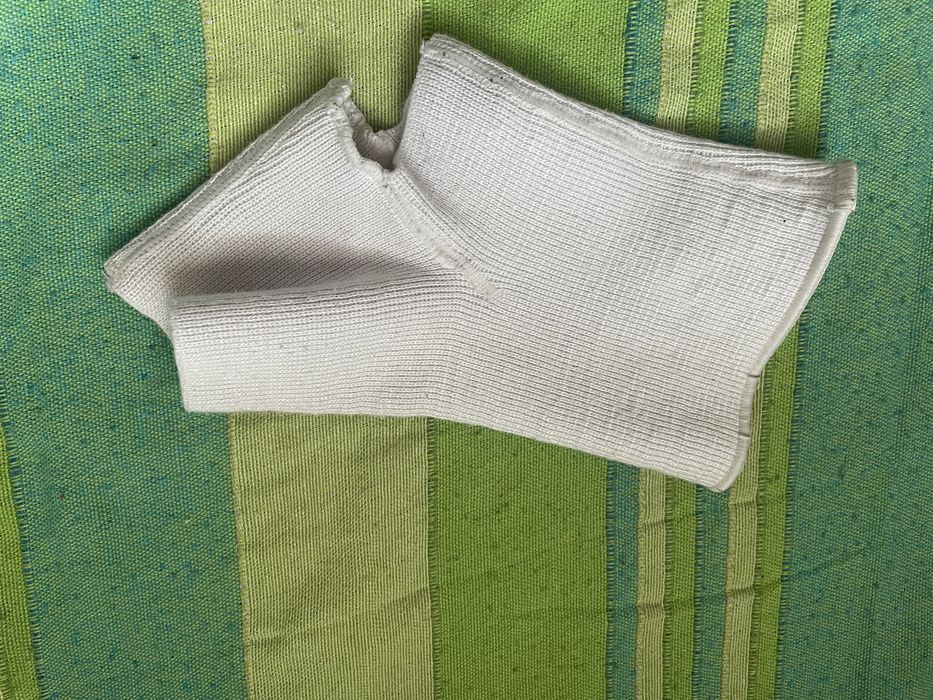 лангета для фіксації голіностопа, фіксатори ноги. Шина.