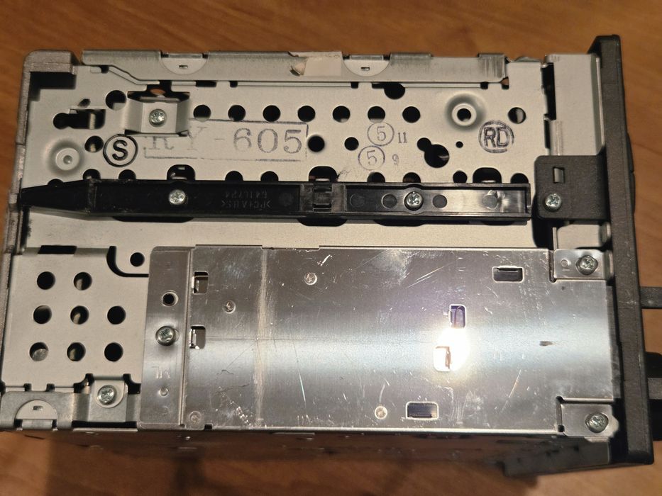 Odtwarzacz radio cd volvo