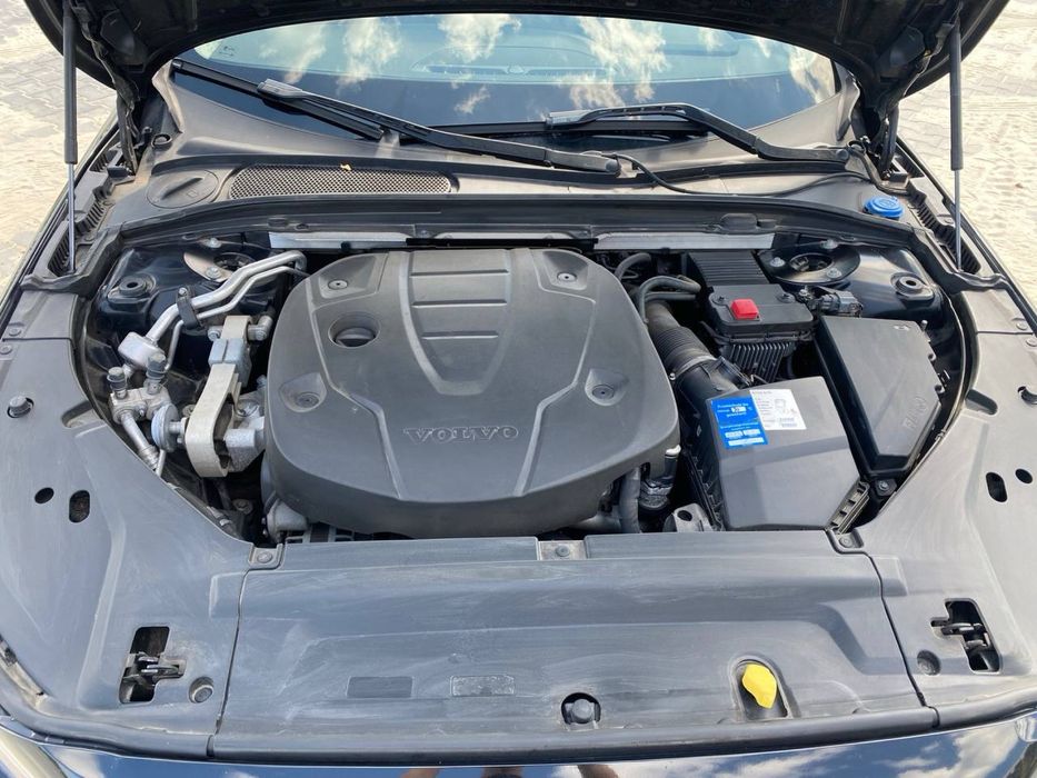 Volvo v 90 продам гарне авто