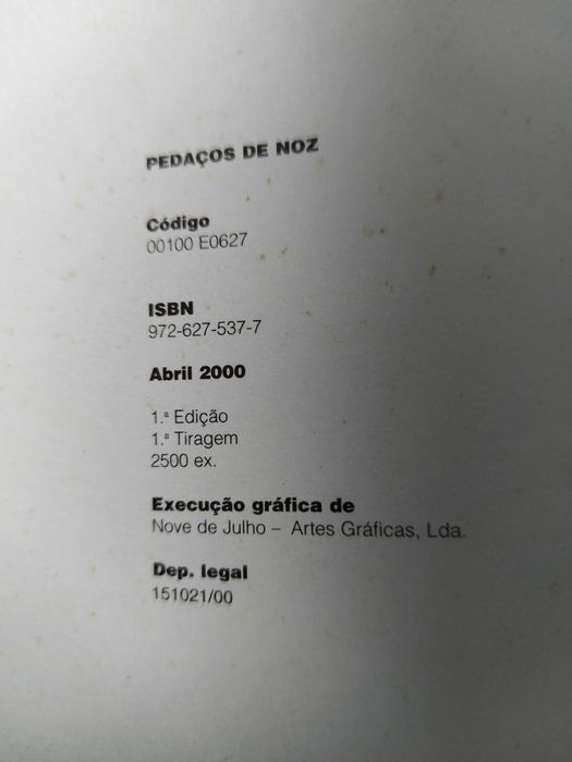Livro pedaços de noz