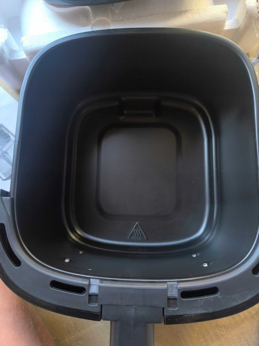 Frytkownica beztłuszczowa air fryer 1600W 6,5 l 10 programów  Aigostar