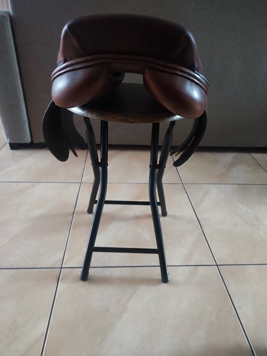 Siodło Ovation wszechstronne 16" brązowe