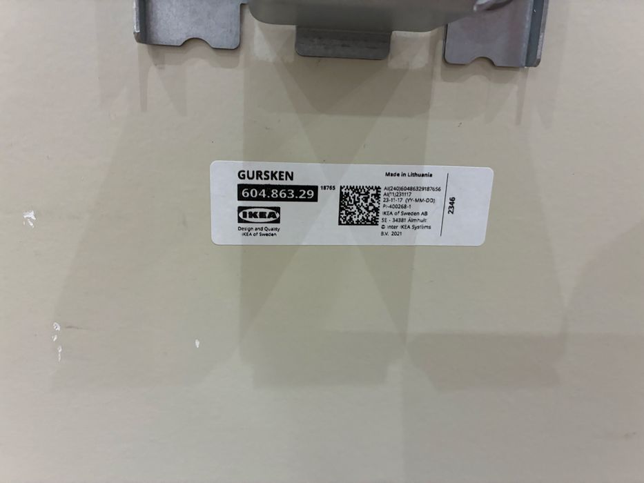 Cama de casal IKEA (Gursken).