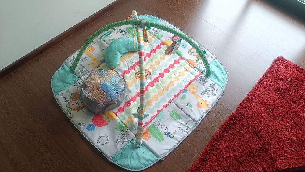 Tapete/ ginásio de  atividades