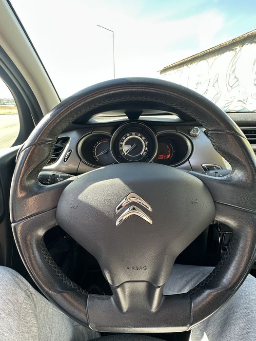 Citroen C3 1.6 HDi 2016 | 168.000 km | AC | Muito económico
