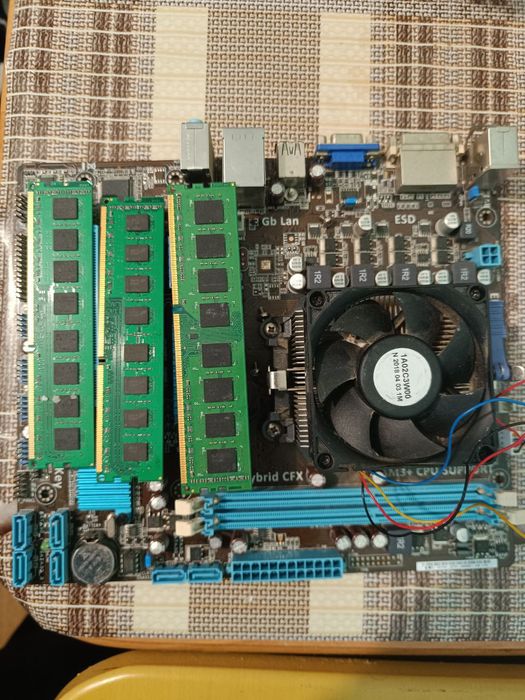 ПAMD fx-8300, ddr3 8gbx3

Материнская плата ASUS M5A78L

Материнская п