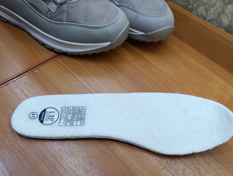 Устілка 26,5 см жіночі термочоботи дутики