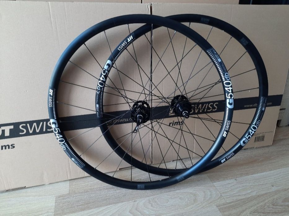 Nowe koła 28 29 gravel dt swiss hassns łożyska maszynowe