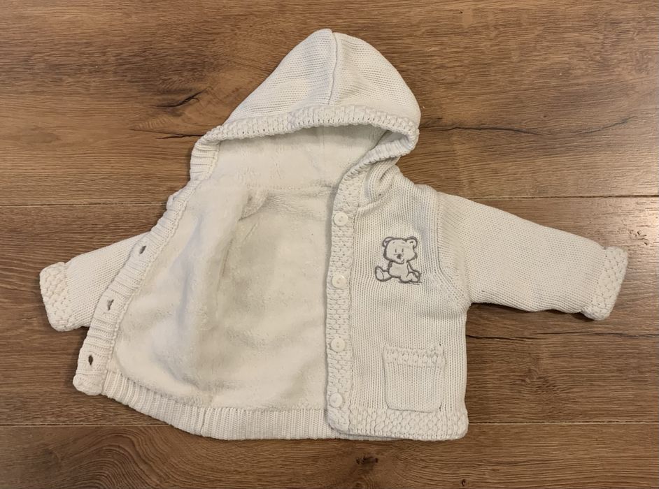 Biała ciepła bluza rozpinana niemowlęca r. 62 68 sweter gruby zimowy