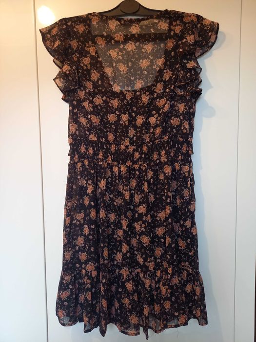 Sukienka mini letnia w kwiaty STRADIVARIUS