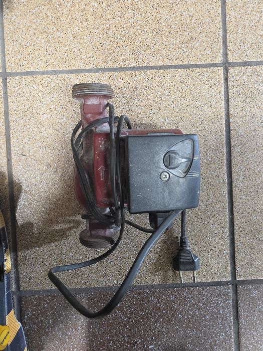 Pompa grudfos ups 25/40
