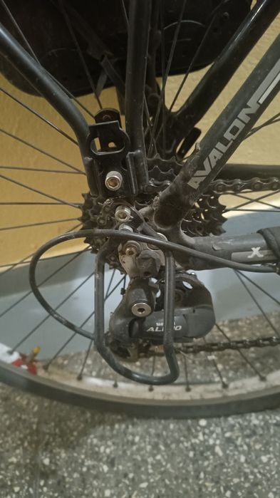 Rower trekkingowy 28 cali, Roz. M, Rower wymaga wymiany niektórych