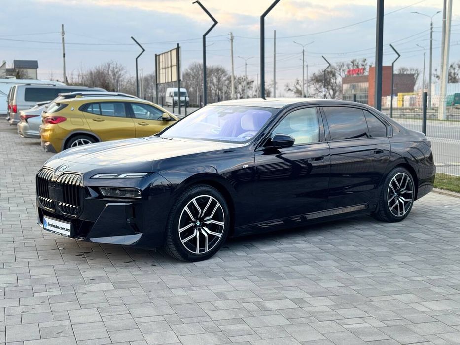 BMW i7 2023 freshauto