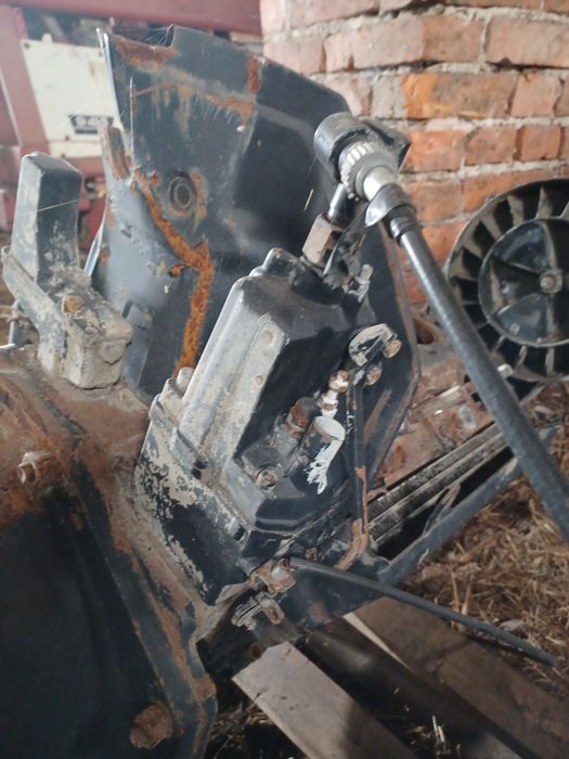 Pompa wtryskowa deutz 2120 case 2130 zwalniacz 2140 przyspieszacz 2150