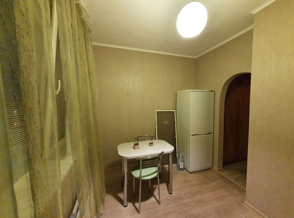 Продам 1-к.квартиру, Роганская 132, с техникой и мебельюй