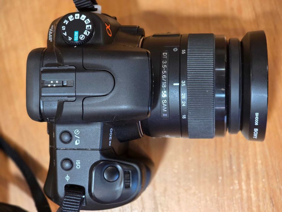 Lustrzanka aparat Sony A200