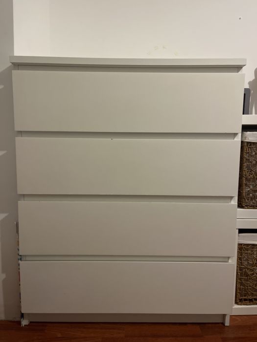 Cómoda MALM 4 gavetas