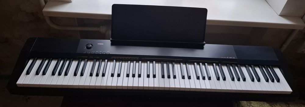 Цифрове піаніно Casio CDP-130 + повний комплект (педаль, пюпітр)