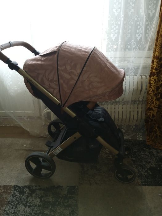 Коляска прогулочная Carello