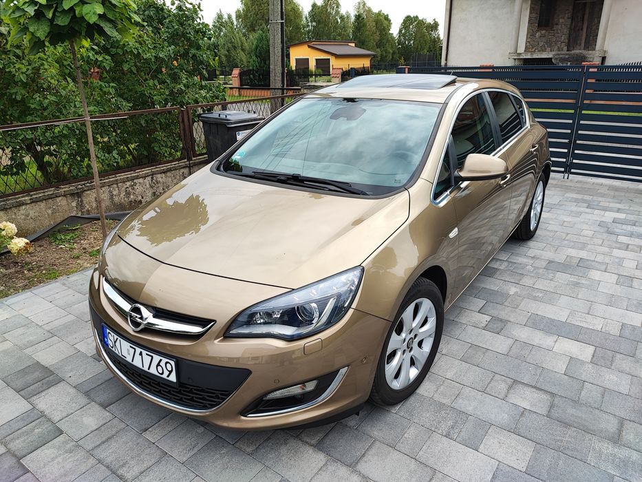 Opel Astra J hatchback 2014r bogata opcja