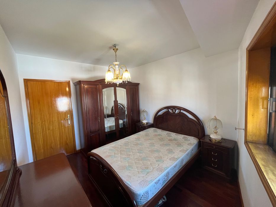 Mobílias quarto/sala mogno + 2 móveis Hall e dois sofás