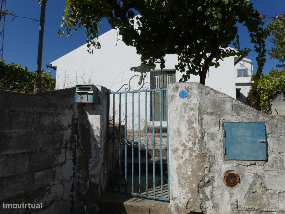 Moradia T4 para venda