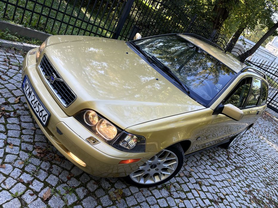 Volvo V40