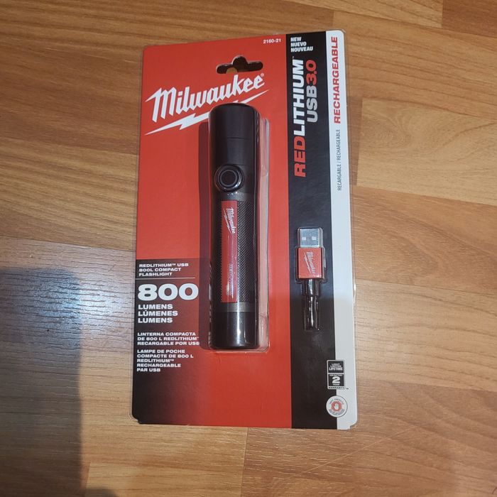 Latarka milwaukee 800 lm